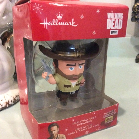 Hallmark-Walking Dead "Rick" Christmas Ornament. New in Package. - Picture 4 of 4